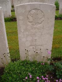 Etaples Military Cemetery - Stead, Gilbert